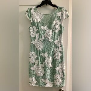 Adrianna Papell Green Sheath Mini Dress V-Neck